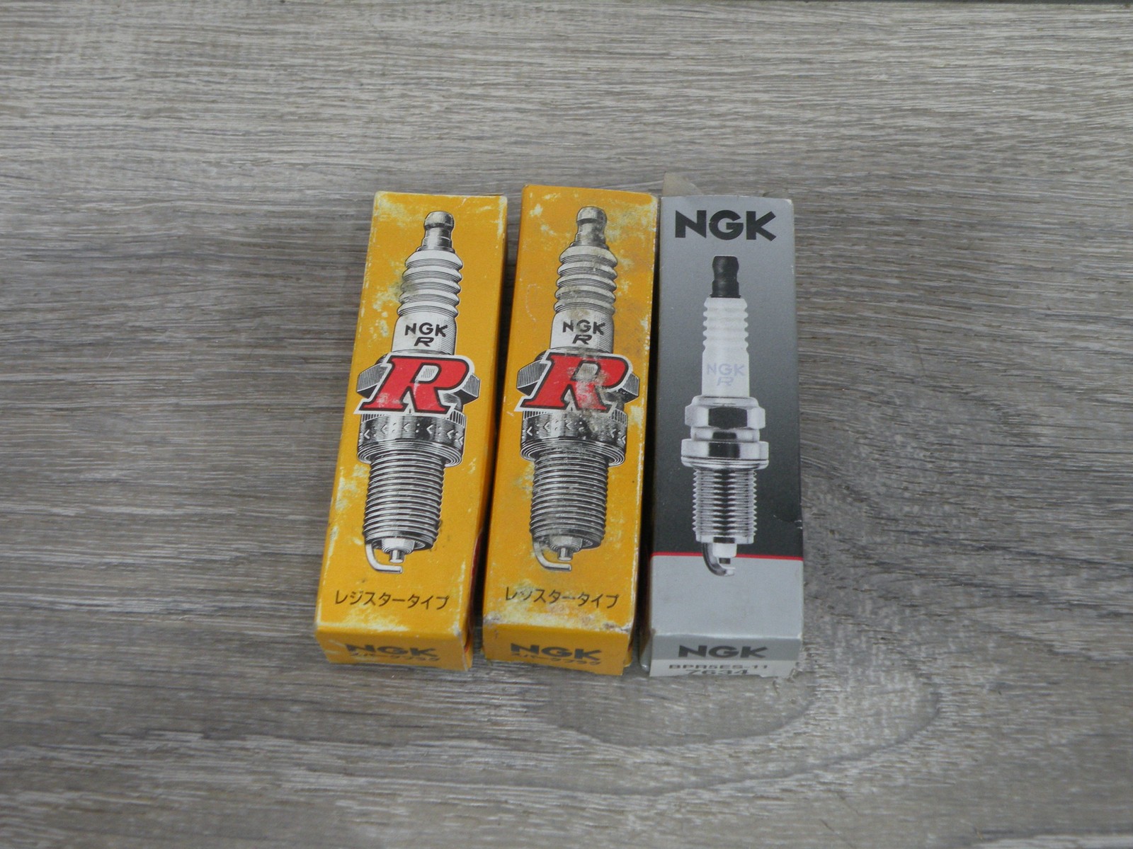 NGK BPR5ES-11 7634 BP6ES Spark Plugs Made in Japan – Lot of 3 New in Box