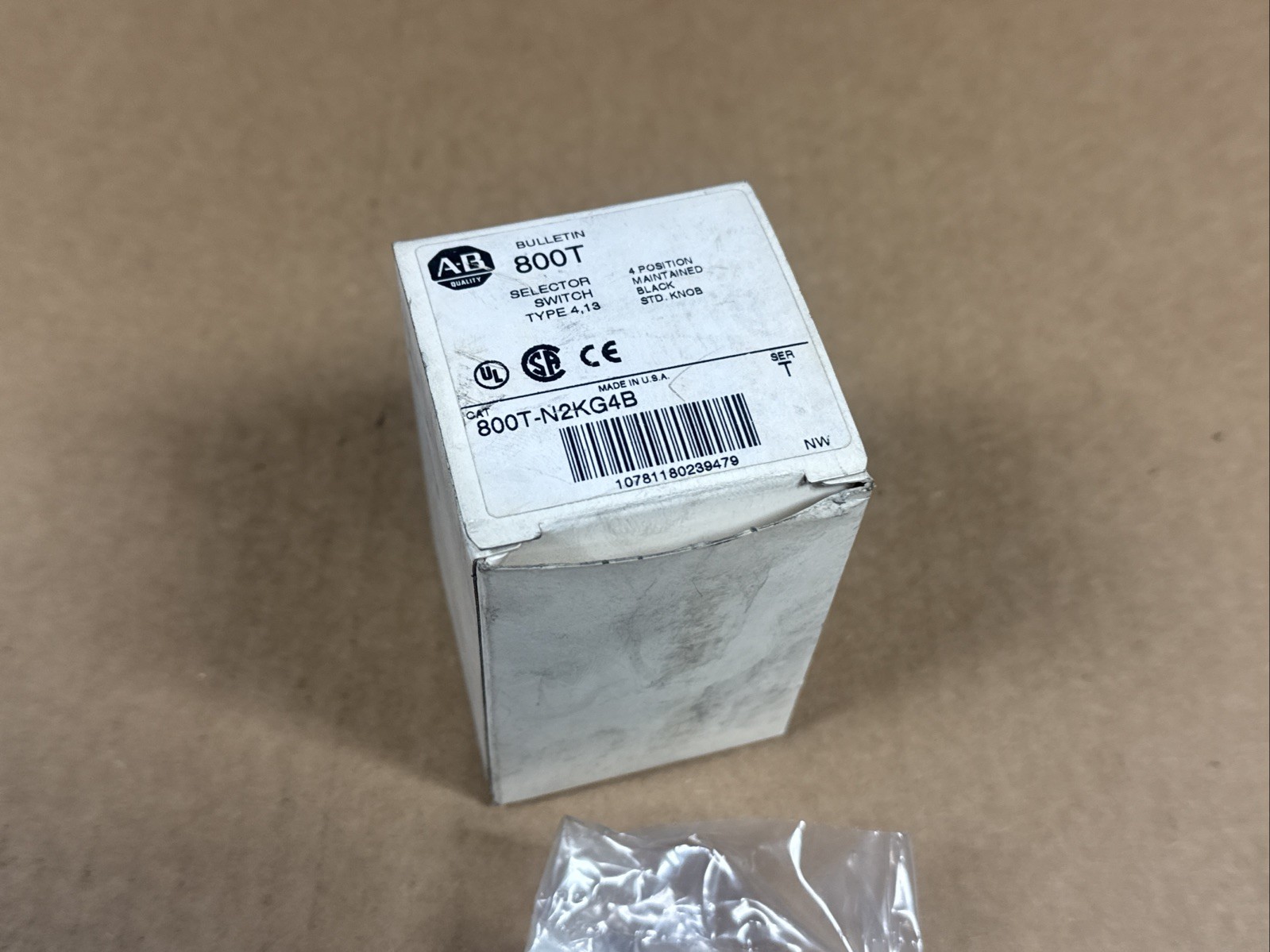 Allen Bradley 800T-N2KG4B /T Selector Switch 4-Position Maintained FAST SHIPPING