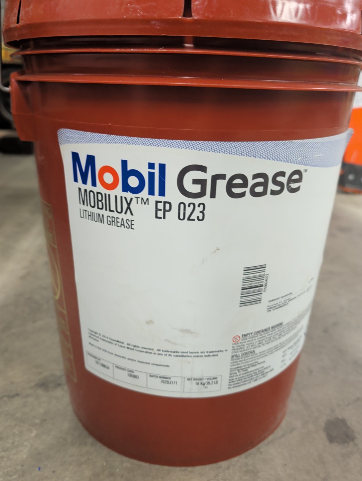 Mobil 105993 Mobilux EP 023 Grease 35.2lb Pail NLGI 000 NEW 807HG7