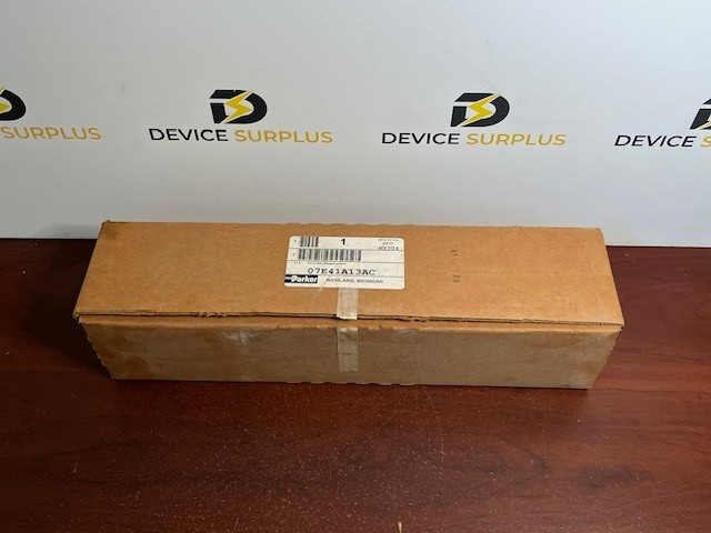 Parker 07E41A13AC FILTER / REGULATOR 3/4IN NPT PORT 125PSIG New