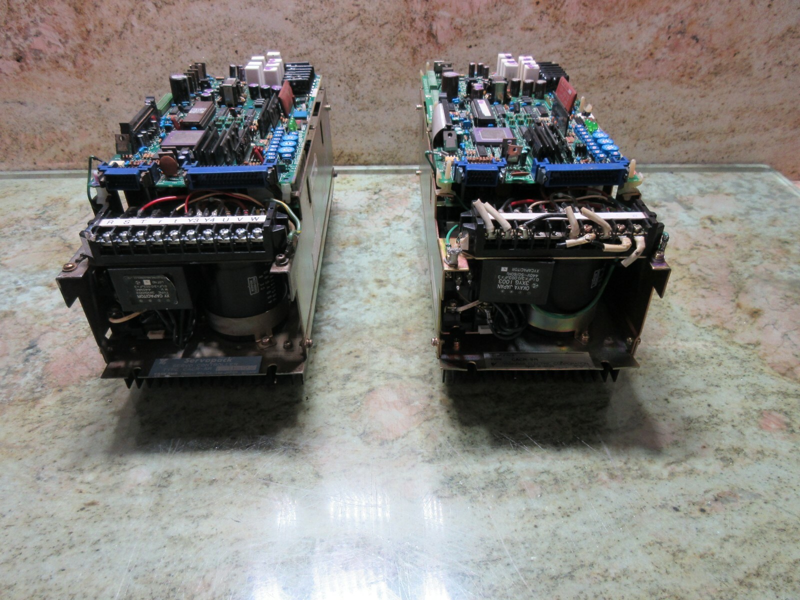 YASKAWA SERVO DRIVE CACR-SR 15SZ1SSY232 NP-D3711 DF8203416-F0 WARRANTY EACH 1