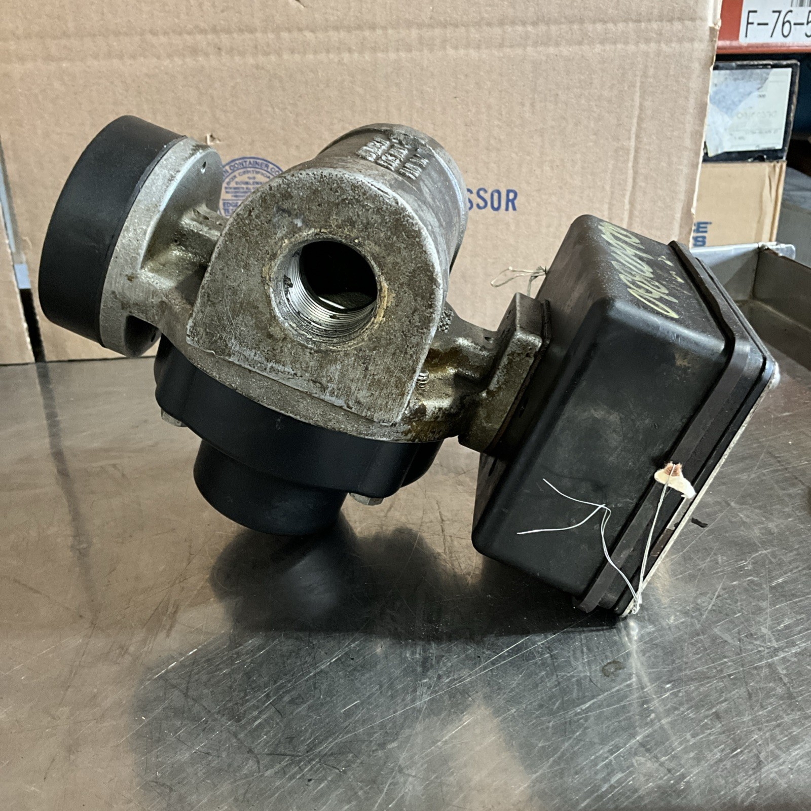 UFM 030GLM-8-300S-A1XU-C-Z67 FLOW RATE INDICATOR 91627