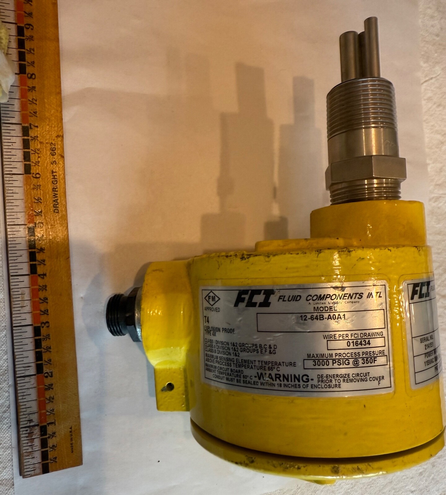 FLUID COMPONENTS INTL FCI 12-64B-A0A1 Explosion Proof Flow Switch 115V