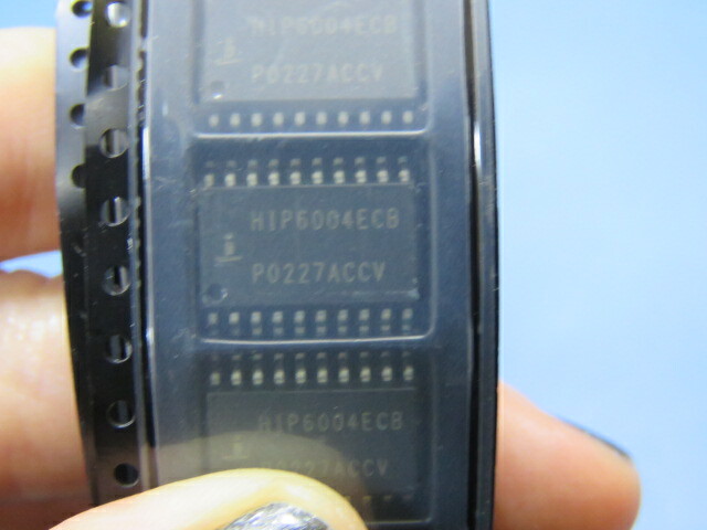 INTERSIL HIP6004ECB-T Qty of 10 per Lot Controller, Intel VRM8.5 Voltage Regula