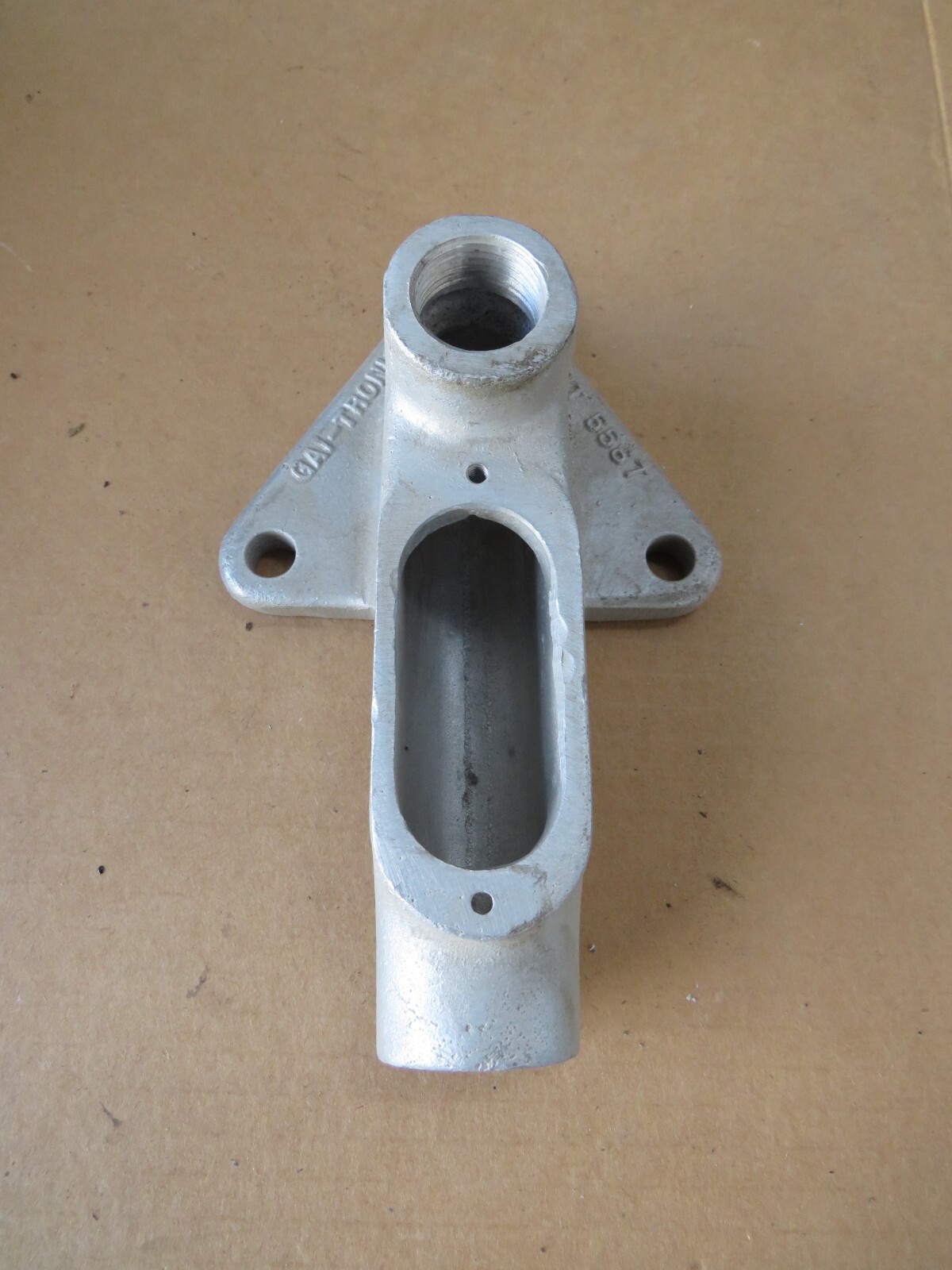 GAI-Tronics Conduit Outlet Body 3/4” 5587 Conduit LIGHT hanger, wall hanging