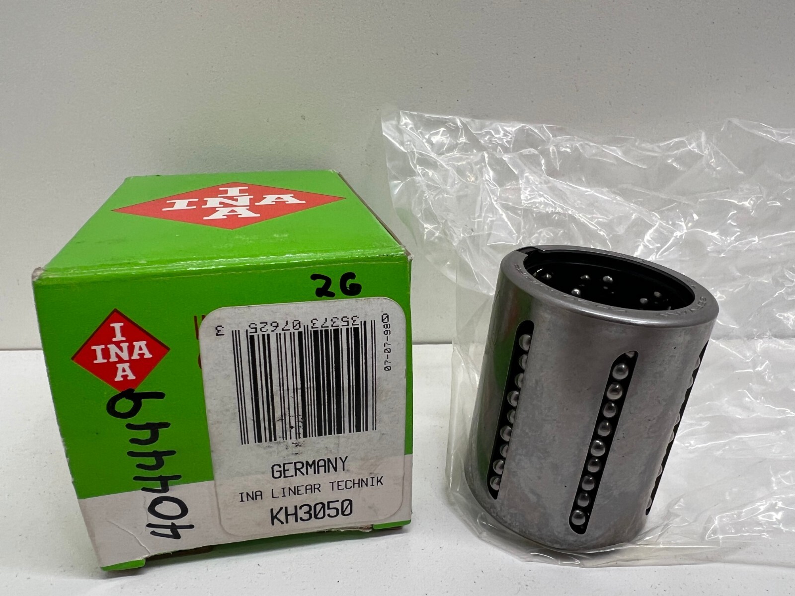 NEW IN BOX! INA LINEAR BALL BEARING KH3050