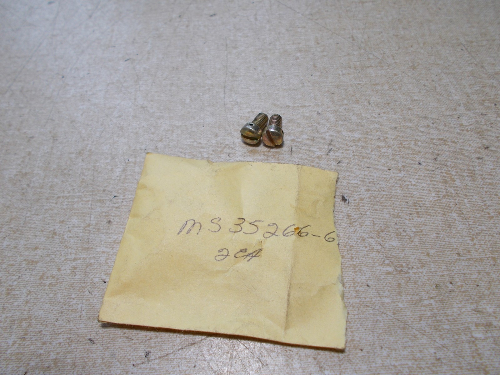 NEW Spray Gun Solenoid Accessories, MS35266-6, Lot of 2 Screws *FREE SHIPPING*