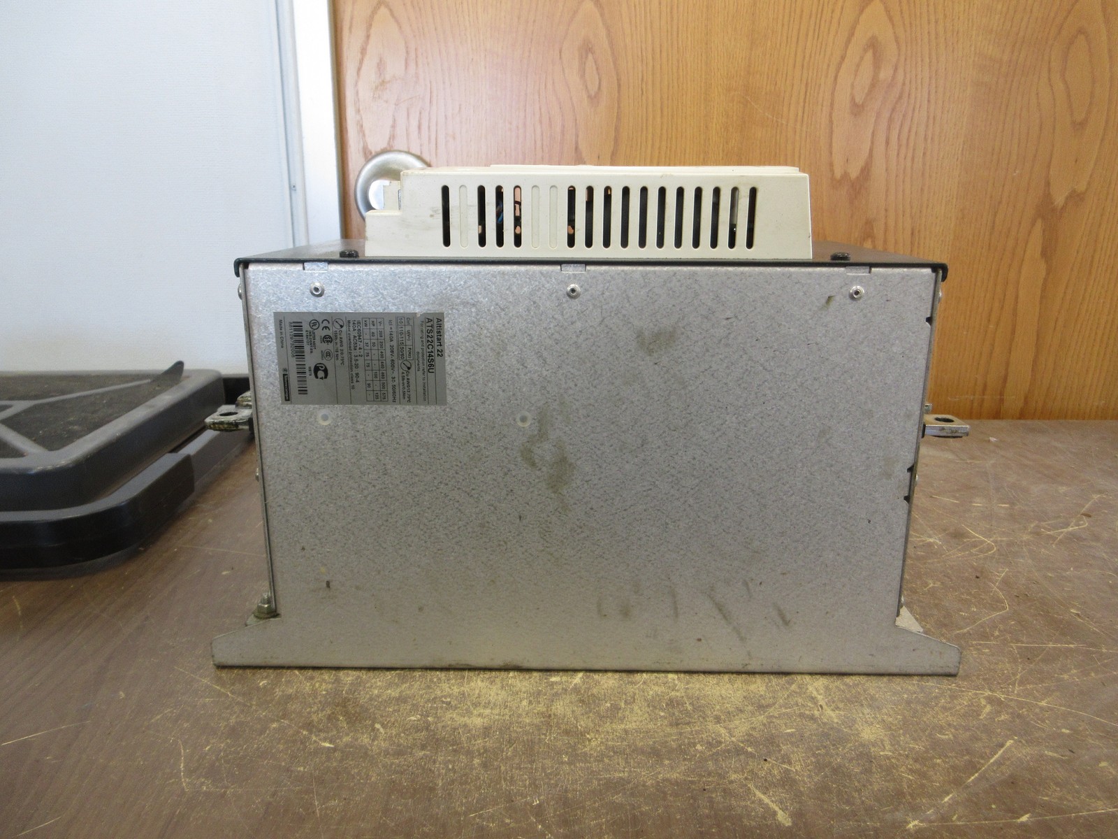 Schneider Electric Altistart 22 Soft Start ATS22C14S6U 125HP 208-600V 3Ph Used