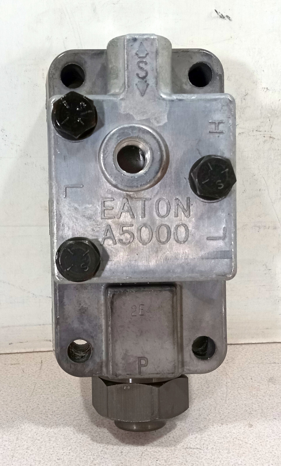 1 NEW EATON FULLER A5000 SLAVE VALVE NEWSTAR S-8030 NIB ***MAKE OFFER***