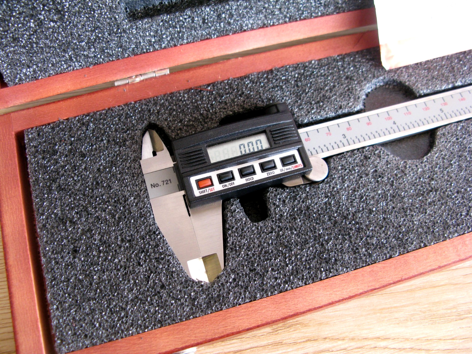 NICE Starrett Digital Caliper 721-9/225, 0-9 in, 0.0005