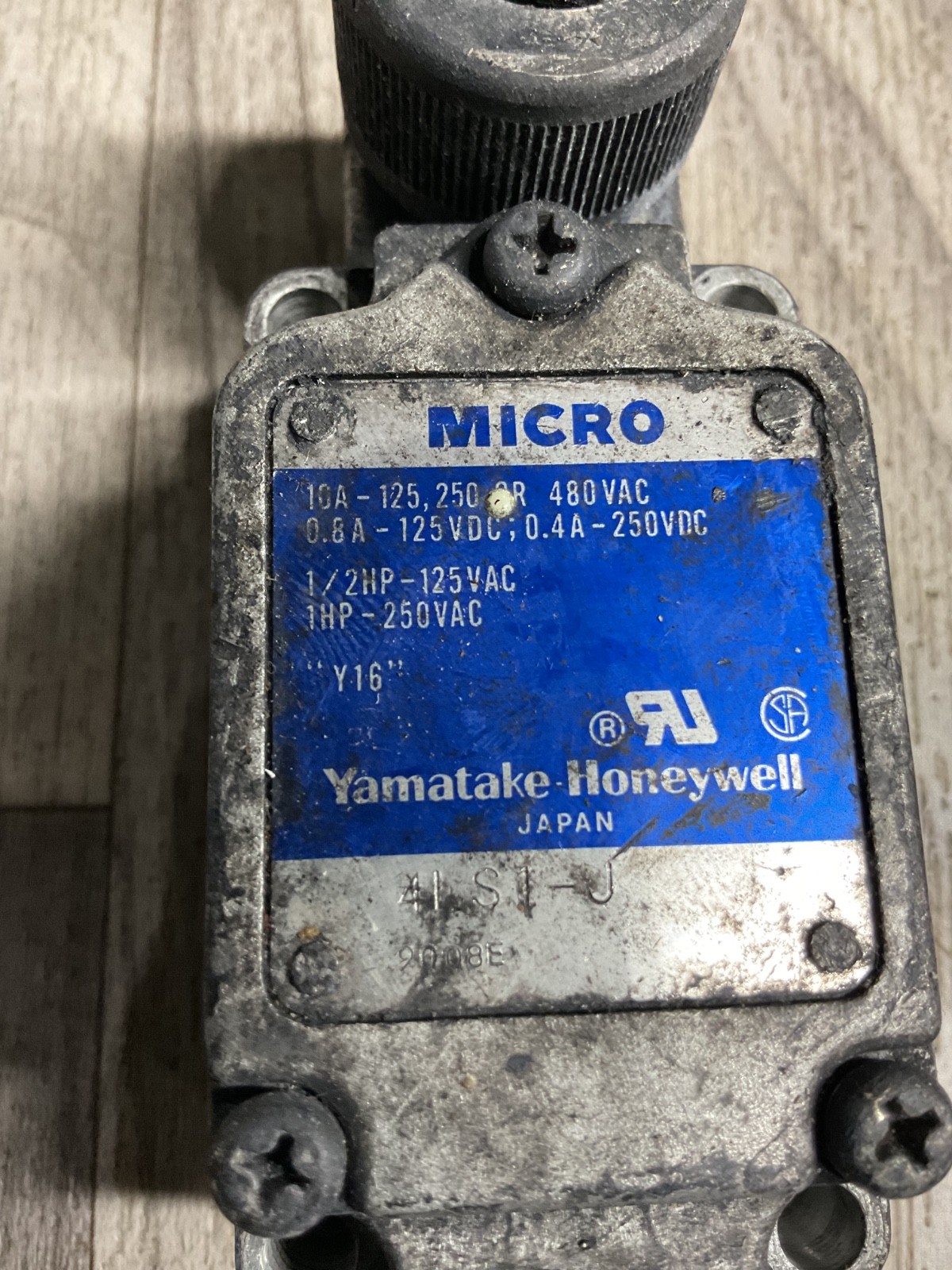 Yamatake Honeywell Micro Switch Y16 *Free Shipping* #4011A6