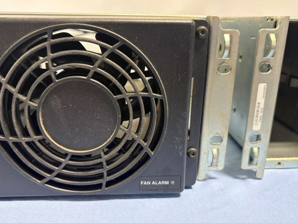 *LOT OF 2* Motorola GTR8000 Repeater Base Radio Chassis Part T7039A