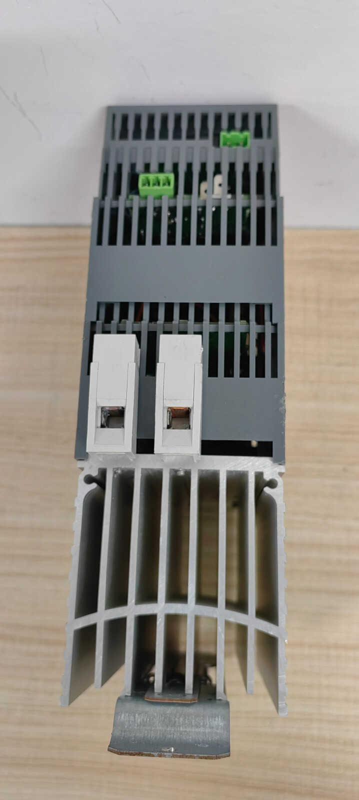 EUROTHERM 7100A 63A/220V/SELF/XXXX/NONE/PA/XXXX/4MA20/ENG/YES/V2/XXXX/DLF/SWIR