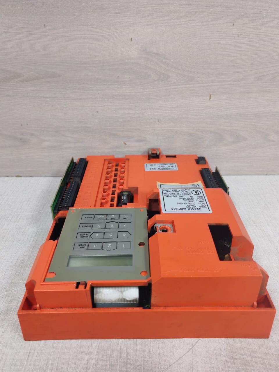 INFINITY ANDOVER CONTROLS LCX 810 24VAC 50/60HZ