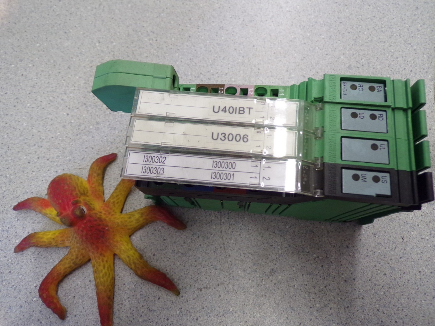 Phoenix Contact Interbus IBS IL 24 BK-T/U 2742094 *FREE SHIPPING*