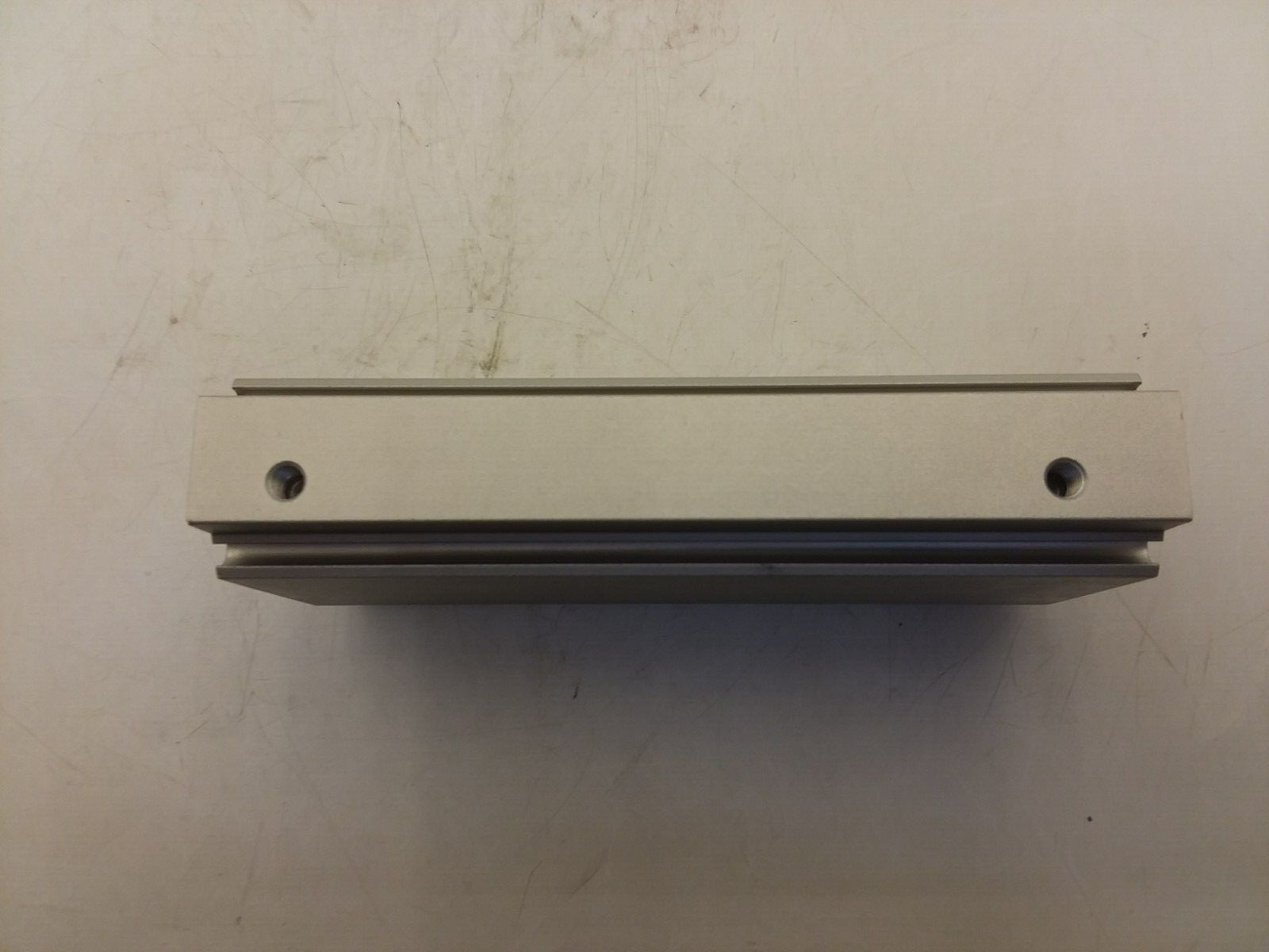 SMC CQUB32-75 COMPACT PLATE CYLINDER MAX PRESSURE 0.7 MPA NNB