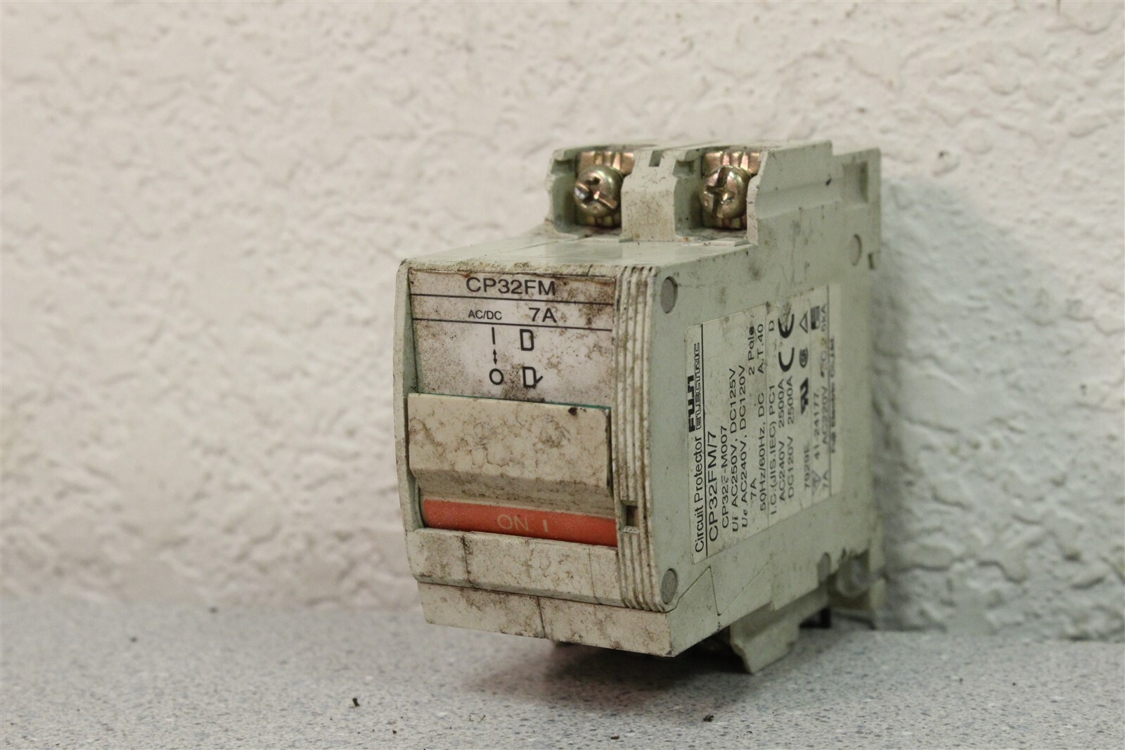 Fuji CP32FM 7A Circuit Protector *FREE SHIPPING*