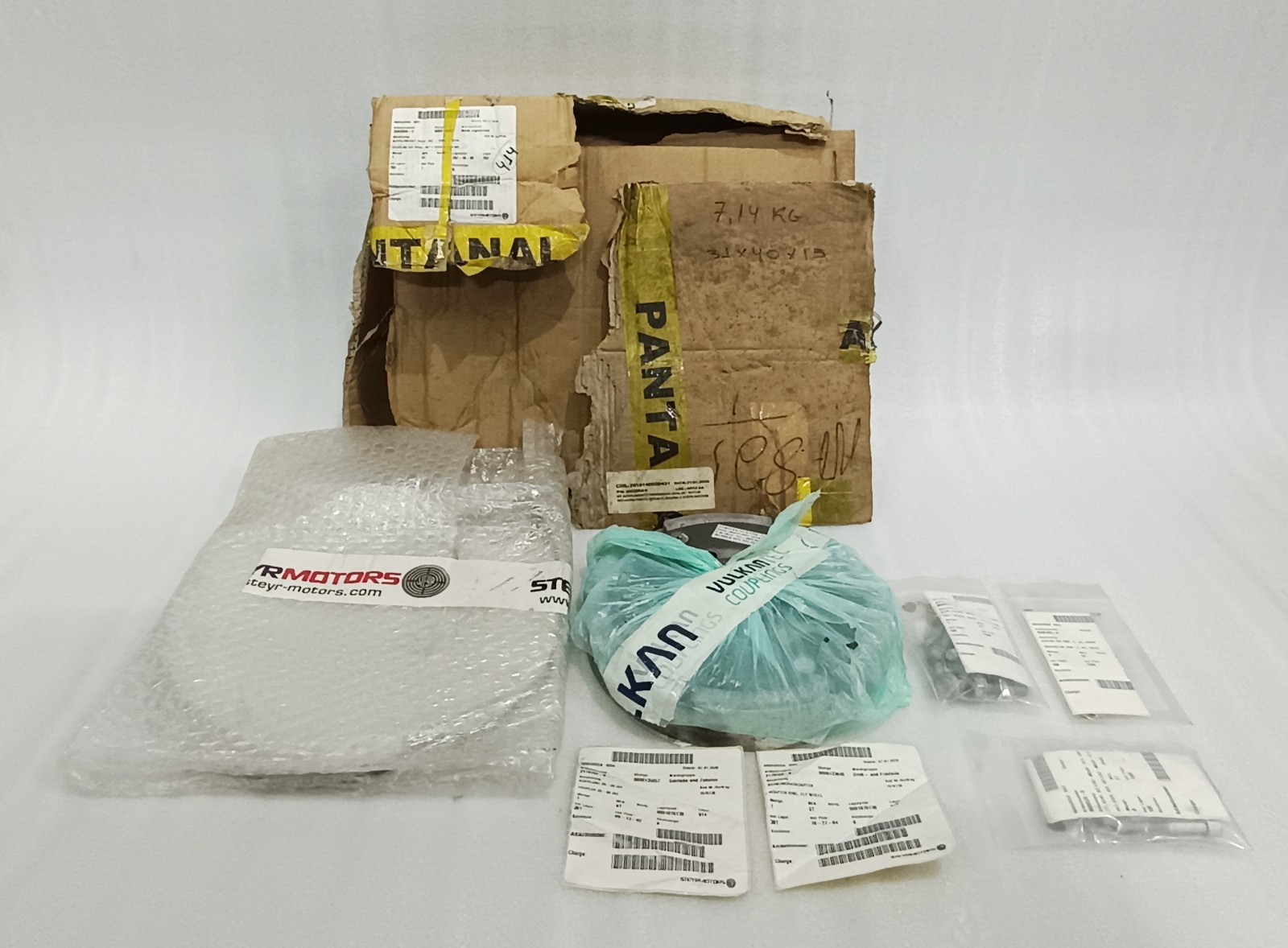 STEYR MOTORS Z002066-V Marine Transmission Coupling Kit 26T 20/40 New Surplus
