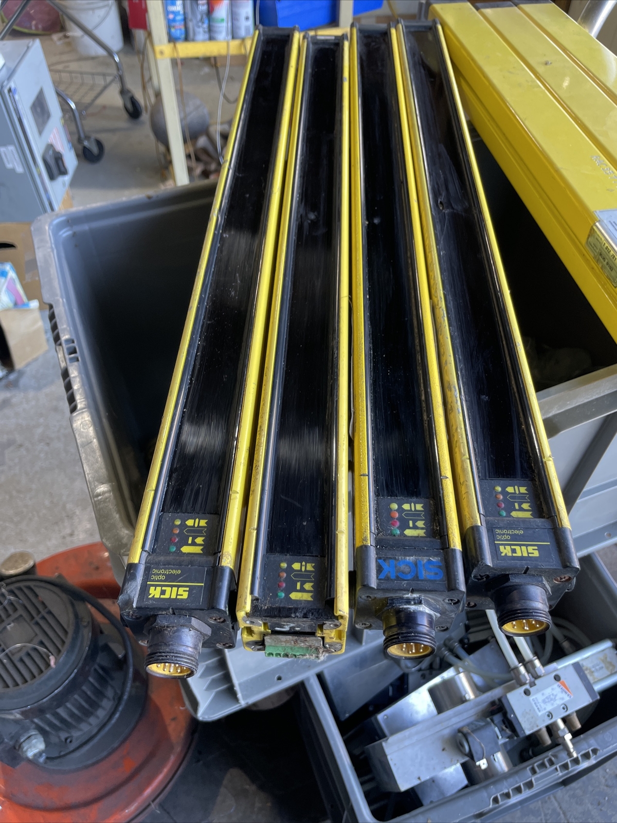 SICK FGSE600-211 USED SAFETY LIGHT CURTAIN RECEIVER FGSE600211 600mm