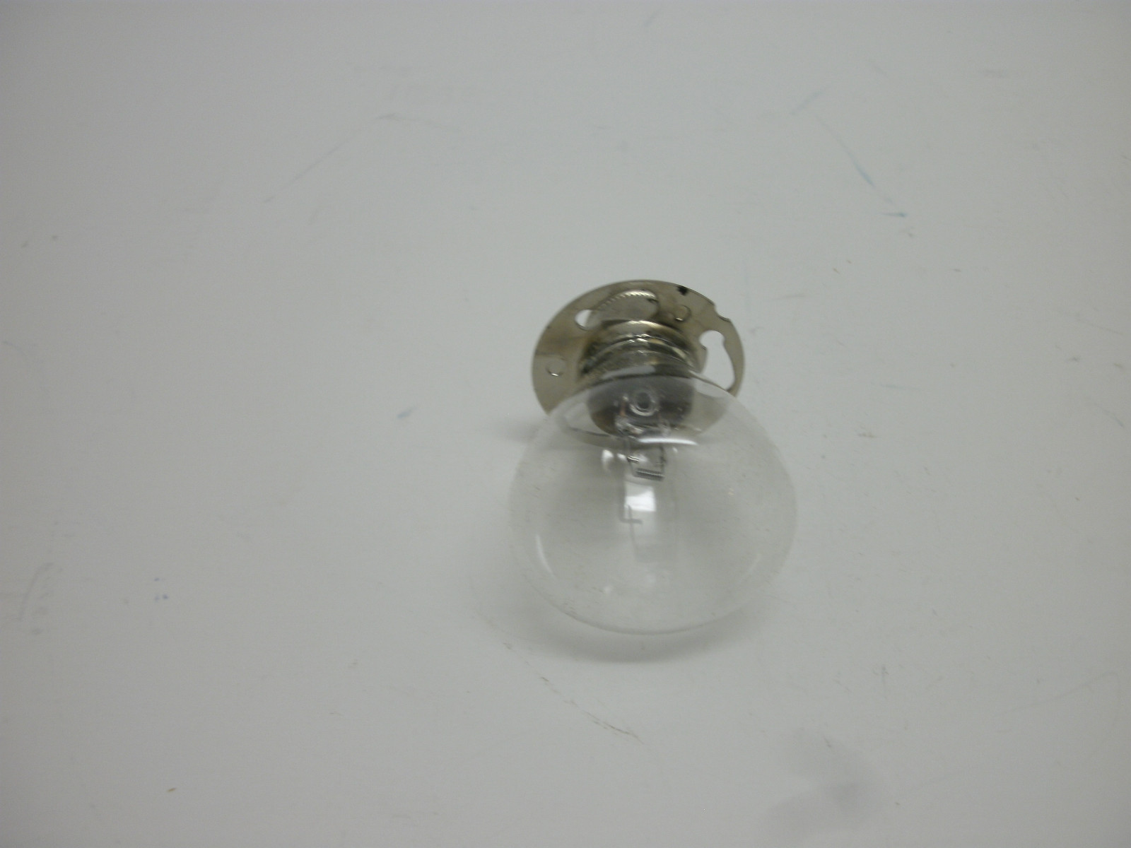 CHICAGO MINIATURE 1501 BULB 5.9V 6.36A 37.5W RP11 P15s30B C6 CP 4 (1-BULB) NNB