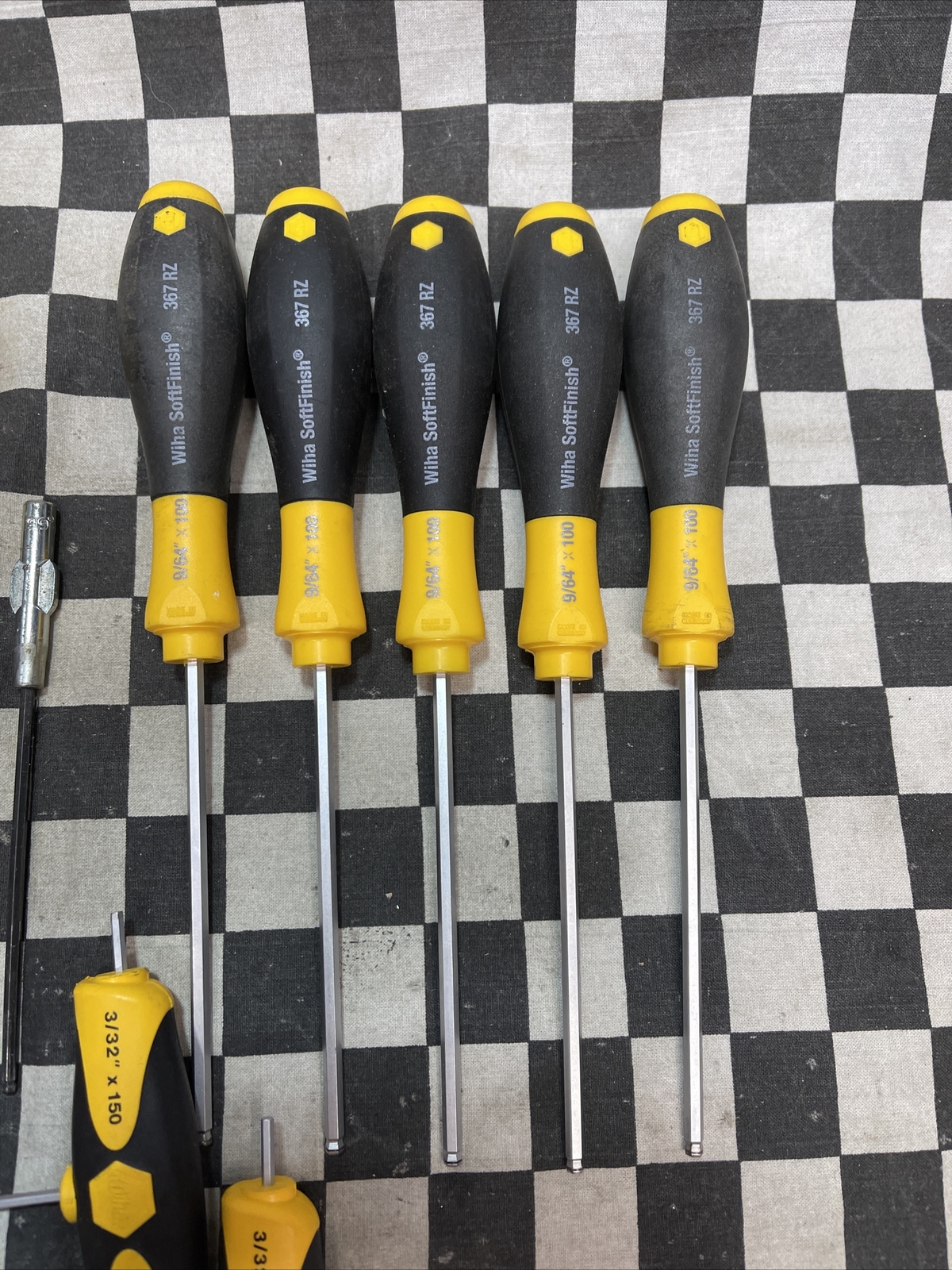 Bondhus 74632 ProGuard Ball End Screwdriver & Wiha Softfinish 367RZ, BIG LOT