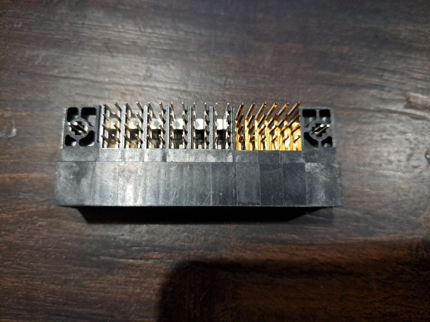 FCI Amphenol 51939-134 R/A HDR POWERBLADE