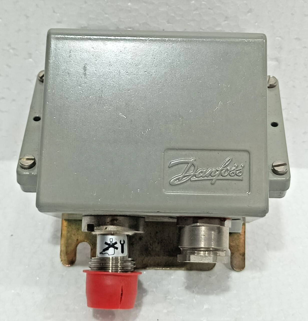 DANFOSS EMP2 084G2142 PRESSURE TRANSMITER NEW FAST SHIPPING