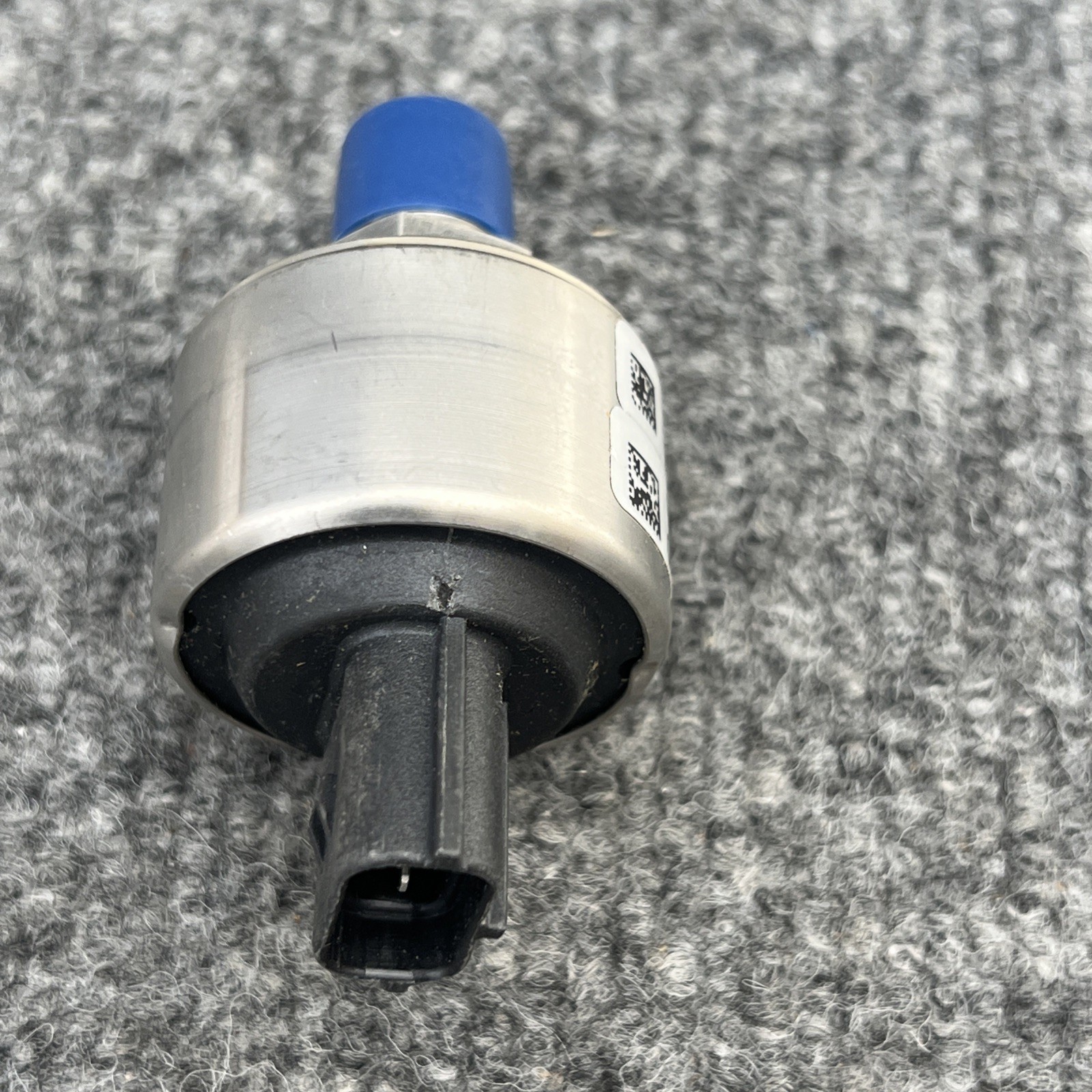York International 325-25927-600 Oil Pressure Transducer New Other