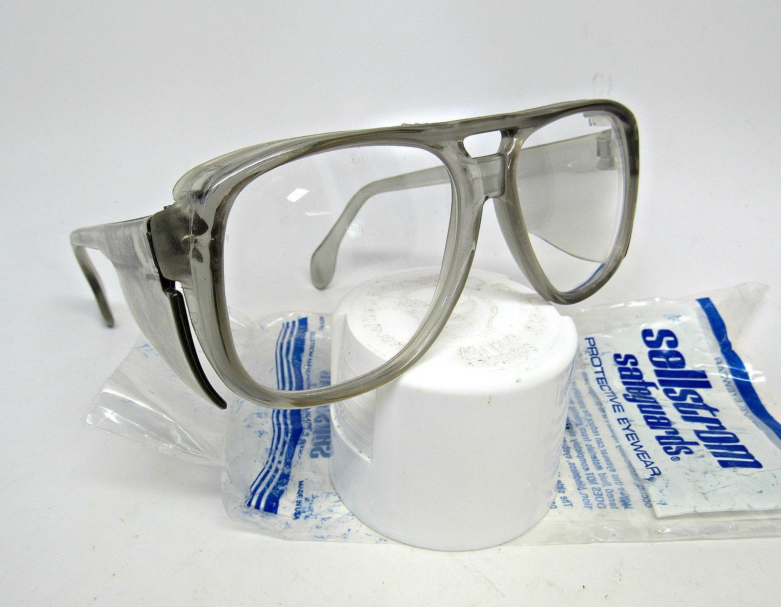 Sellstrom Safeguards Safety Glasses 5 3/4 Clear Z87.1 Charcoal Frame Cl. Poly.