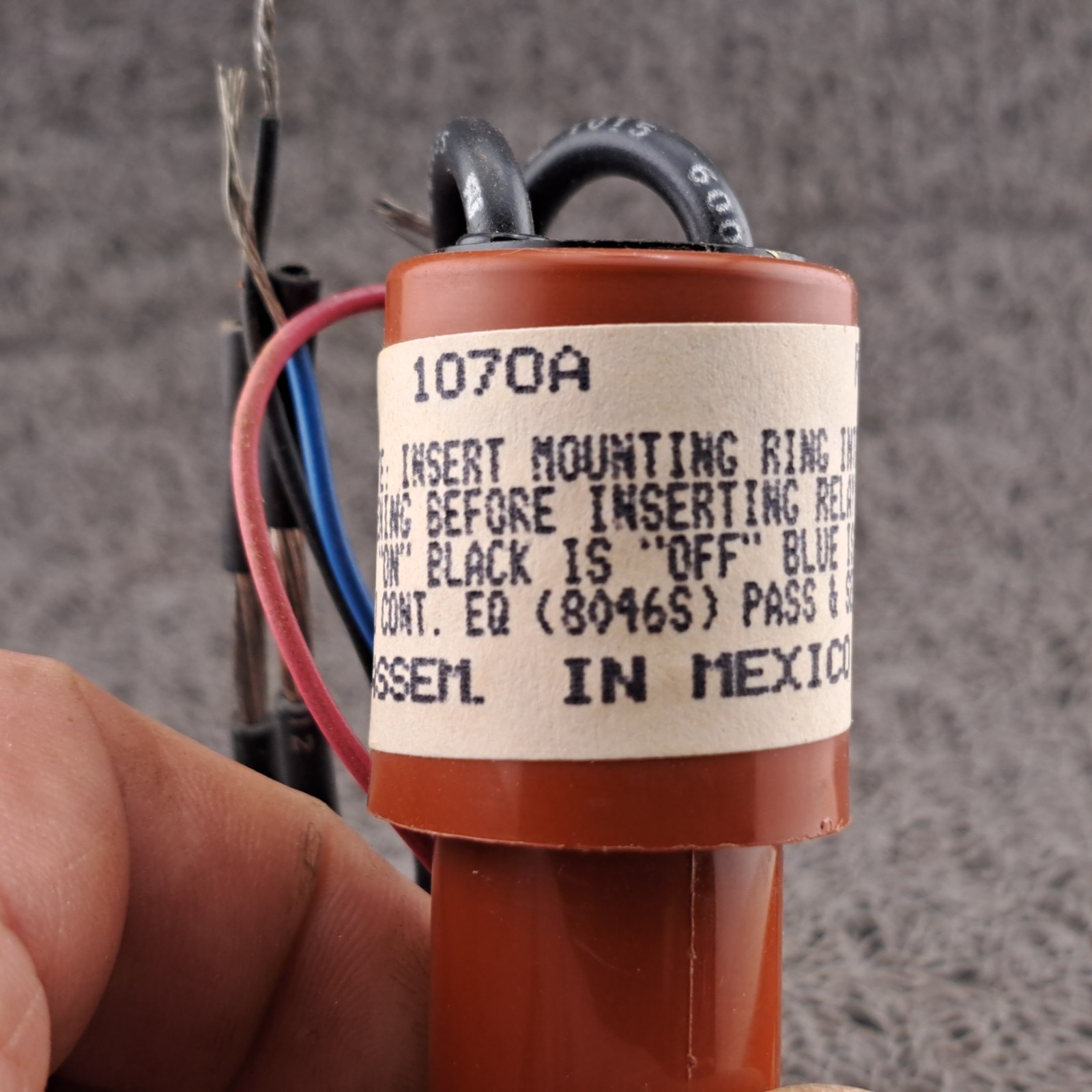 Pass & Seymour 1070-A Magntic Relay 120/277VAC 20A 1/2HP 120V 24U AC-DC
