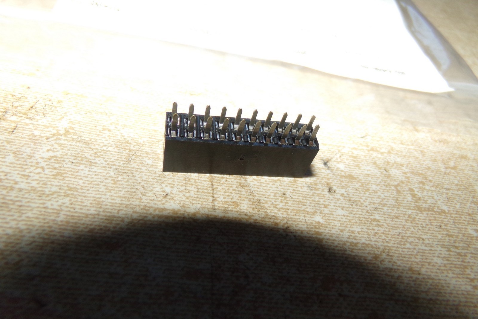 NEW FCI 66953-010LF Board-Board Connector Receptacle 20-Position 2-Row
