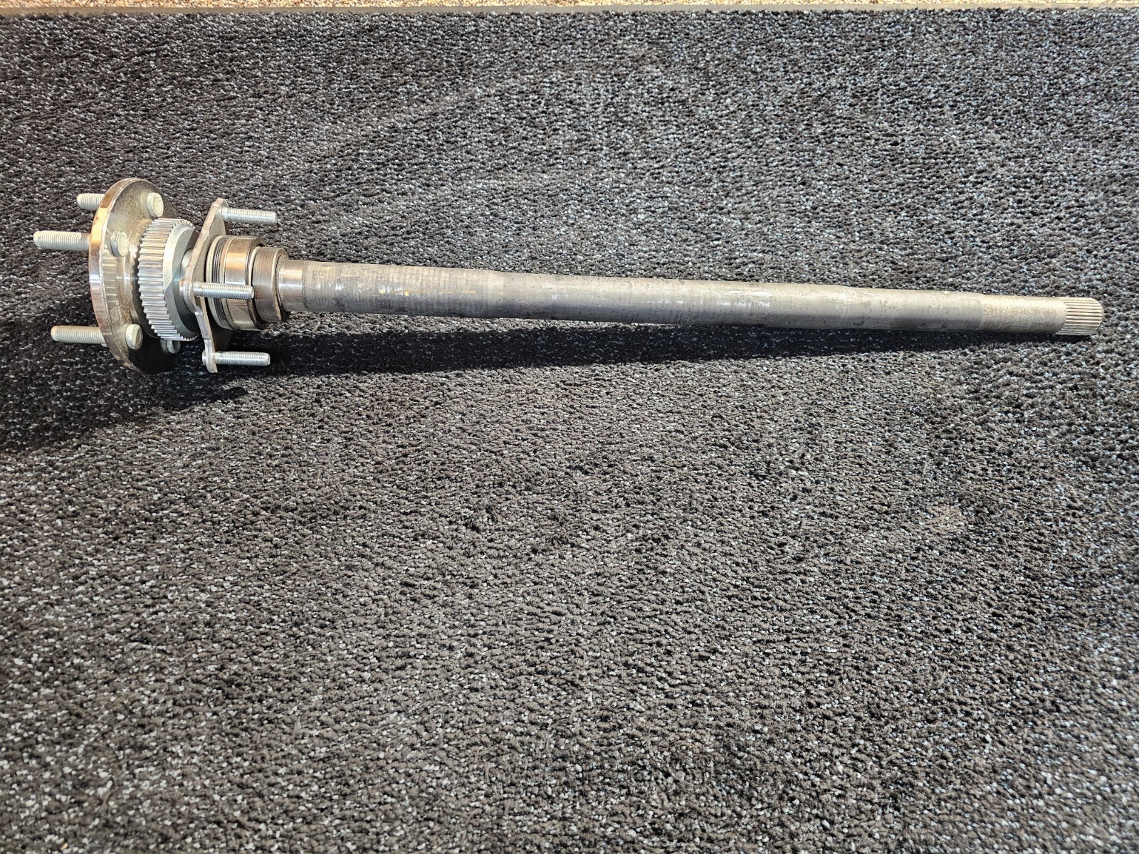 Rear Axle Shaft 10108925 – 5 Lug Hub Raised Center 4 Stud Axle Mount ABS Ring