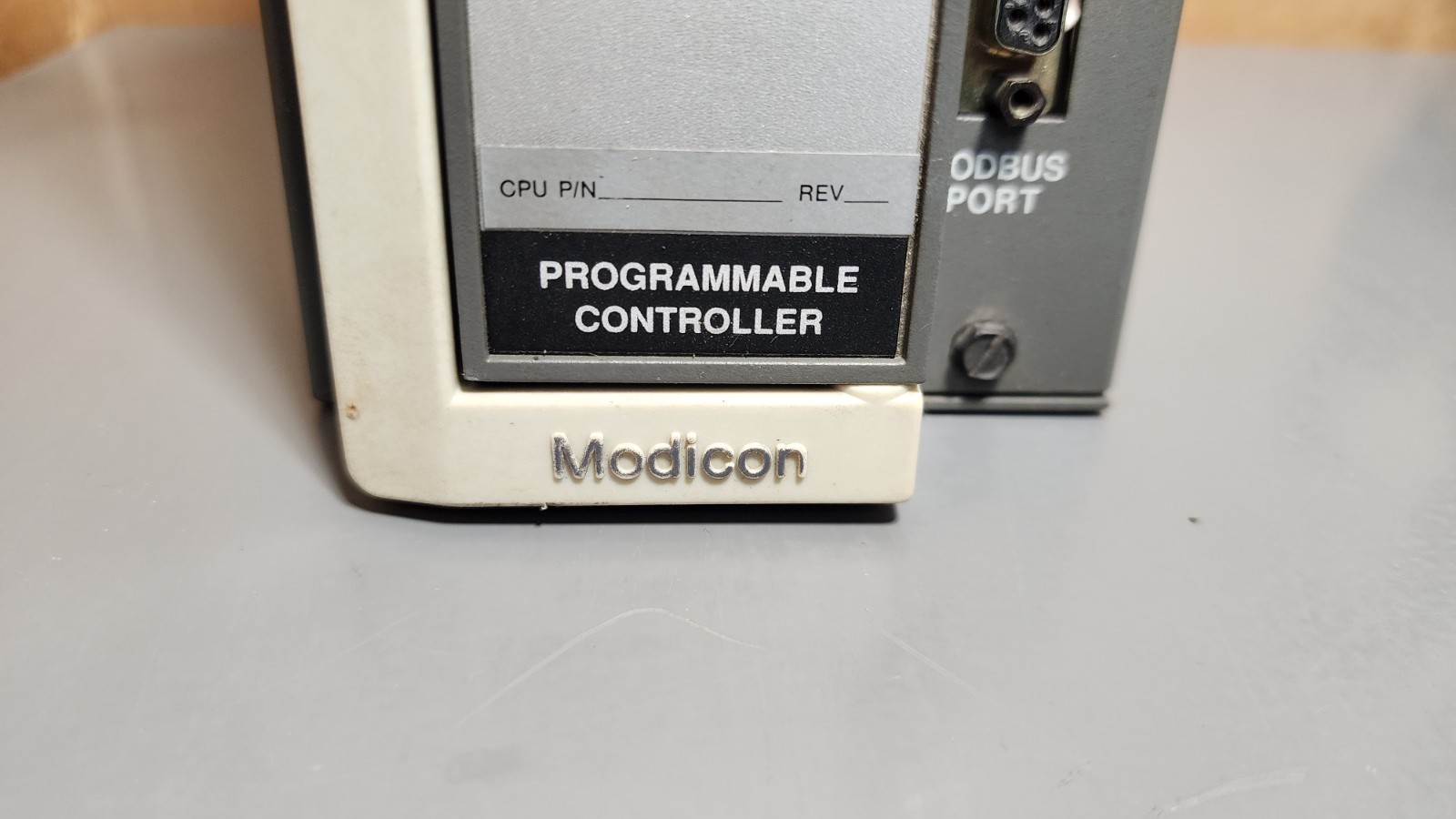 AEG 984 Modicon Programmable Controller PC-0984-785 For Parts Only