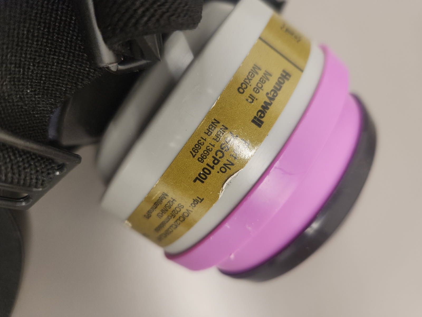 Honeywell North Half Face Respirator RU8801ML