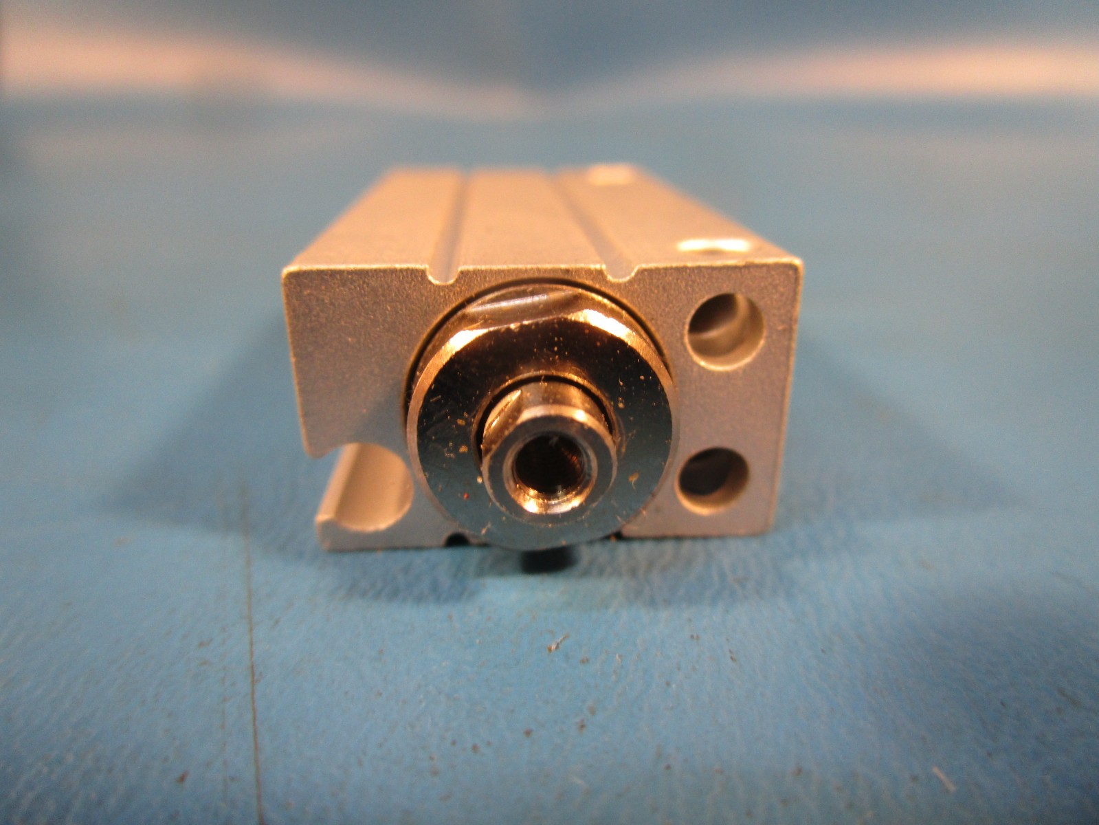 SMC CDUJB8-20D, Mini Free Mount Cylinder, 8mm Bore, 20mm Stroke, Auto Switch