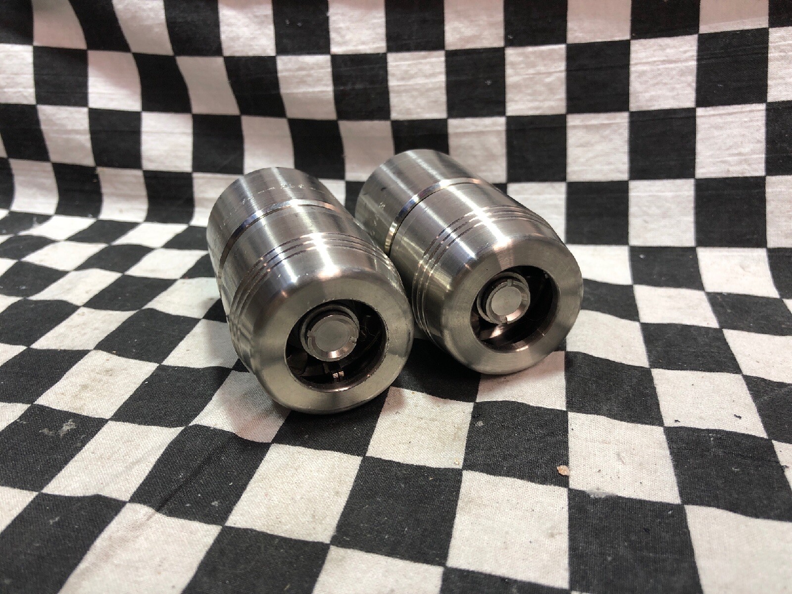 Lot Of 2 SWAGELOK Quick Connect Body, 1/4” COMP, SS-QTM4A-B-400, SHIPSAMEDAY