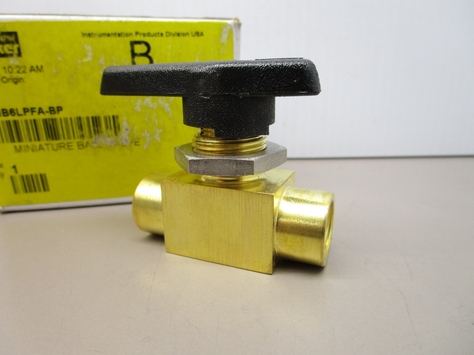 Parker 4F-MB6LPFA-BP Miniature Instrumentation Ball Valve Brass 1/4″ 3000Psi
