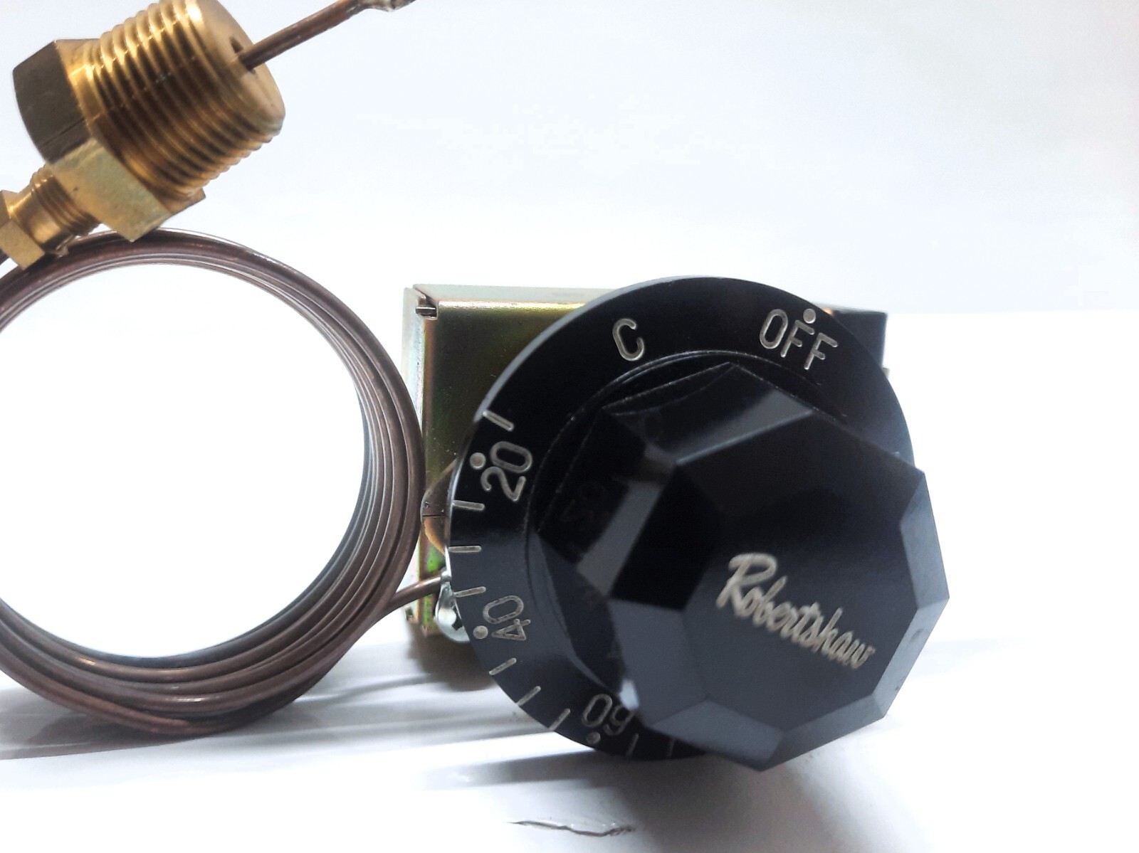 ROBERTSHAW CONTROLS EA3-106-48 05K7 THERMOSTAT RANGE OF 20°C TO 120°C.