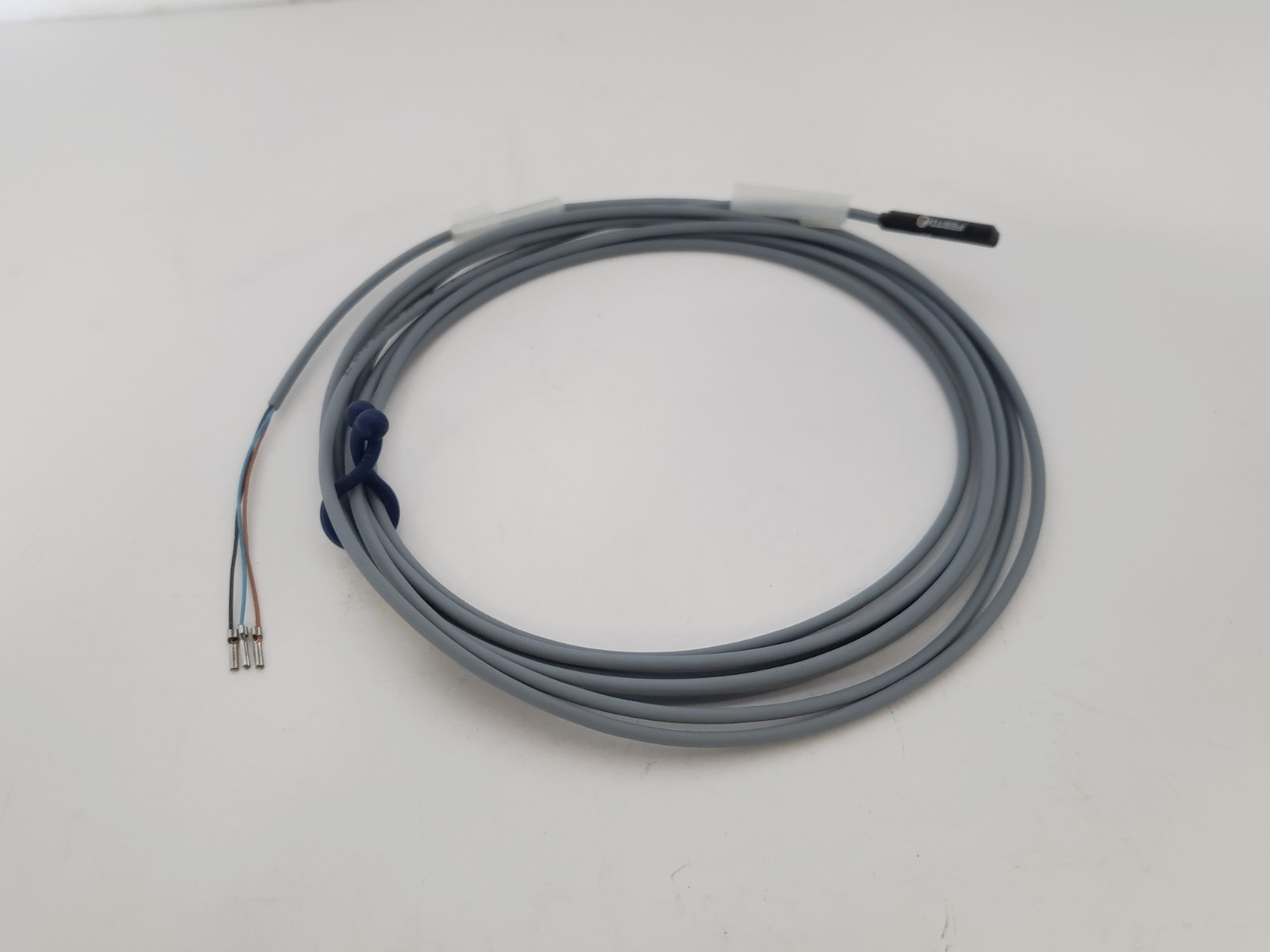 FESTO SMT-10M-PS-24V-E-2.5-L-OE PROXIMITY SWITCH NNB