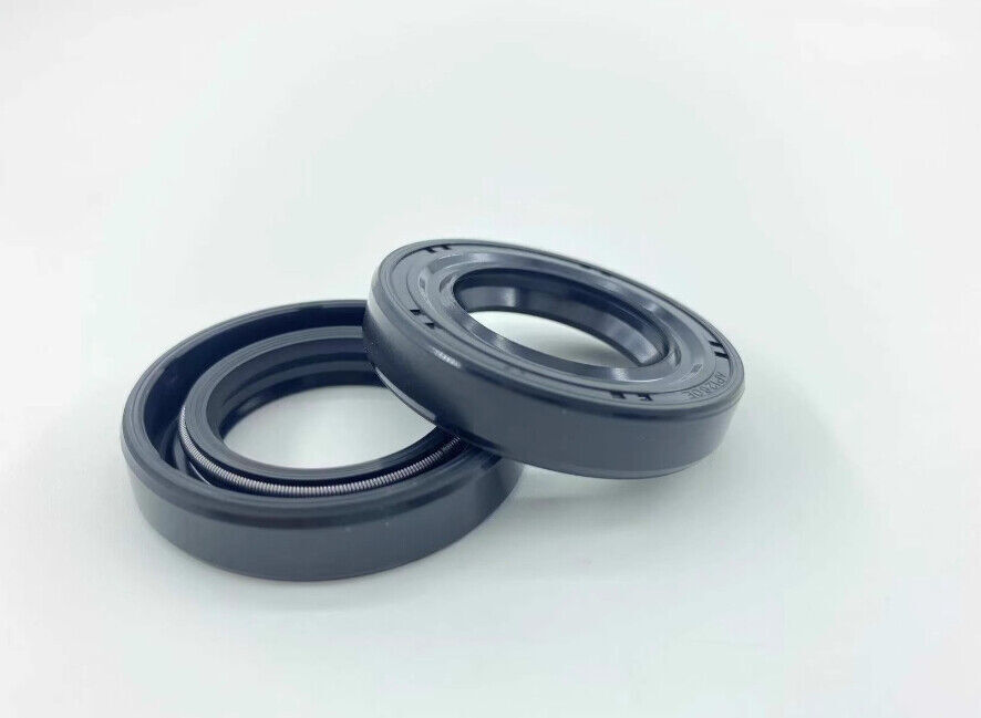 QTY:2 NEW FOR Skeleton oil seal AE0387E TC12*28*7
