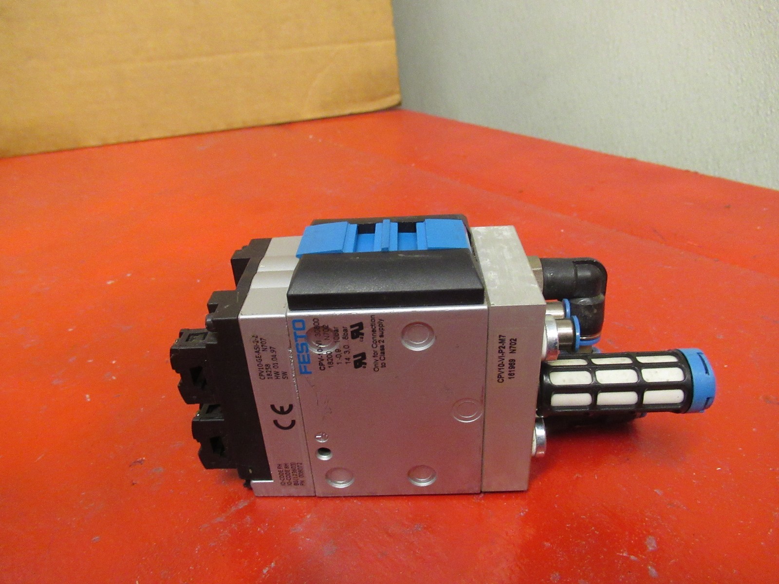 FESTO CPV10-GE-ASI-2-Z 18258 CPV-10-VI 18200 CPV10-VI-P2-M7 161969 USED