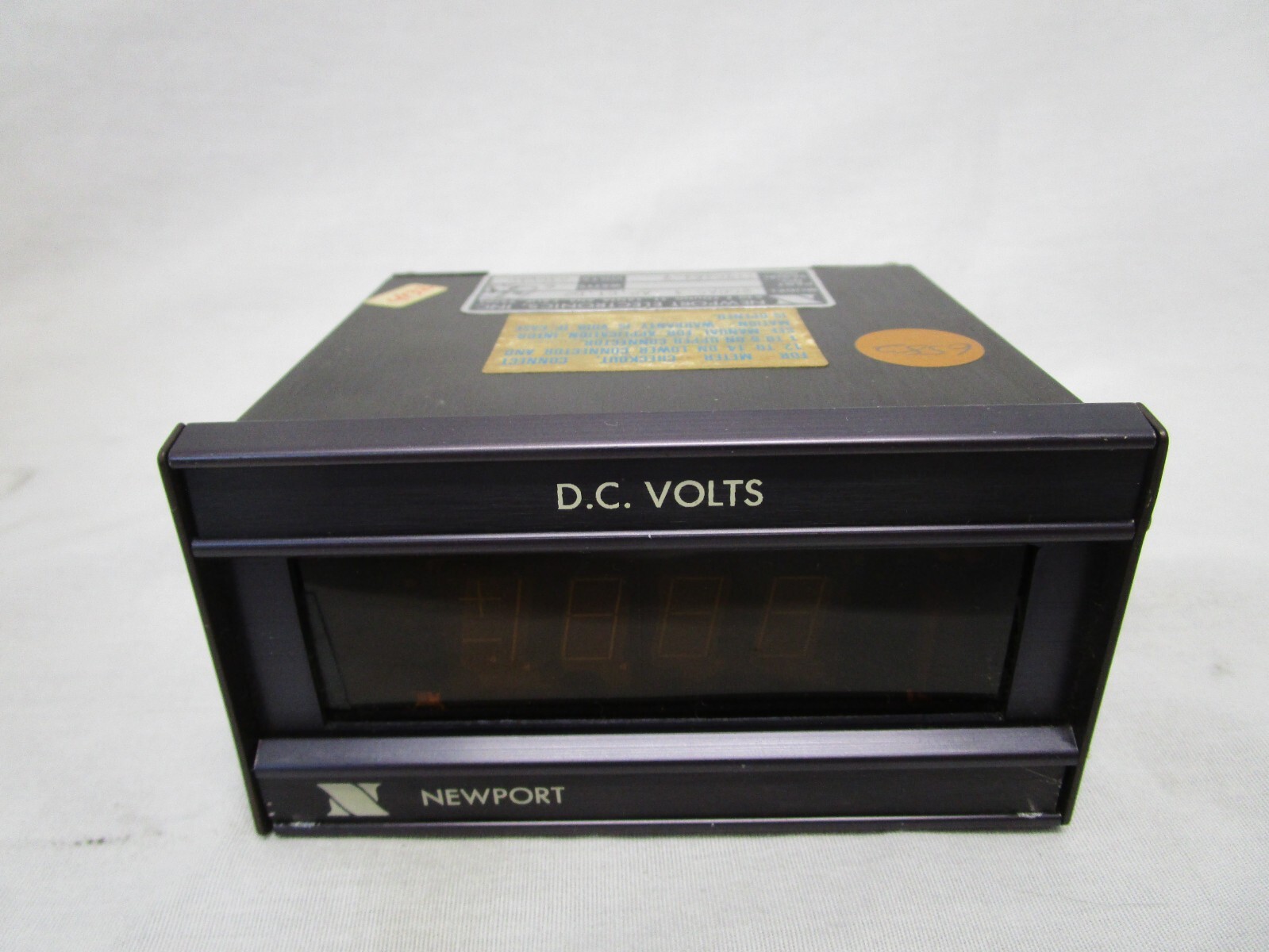 NEW NEWPORT ELECTRONICS 200AS-3-A2-C1-D2 DIGITAL VOLTMETER