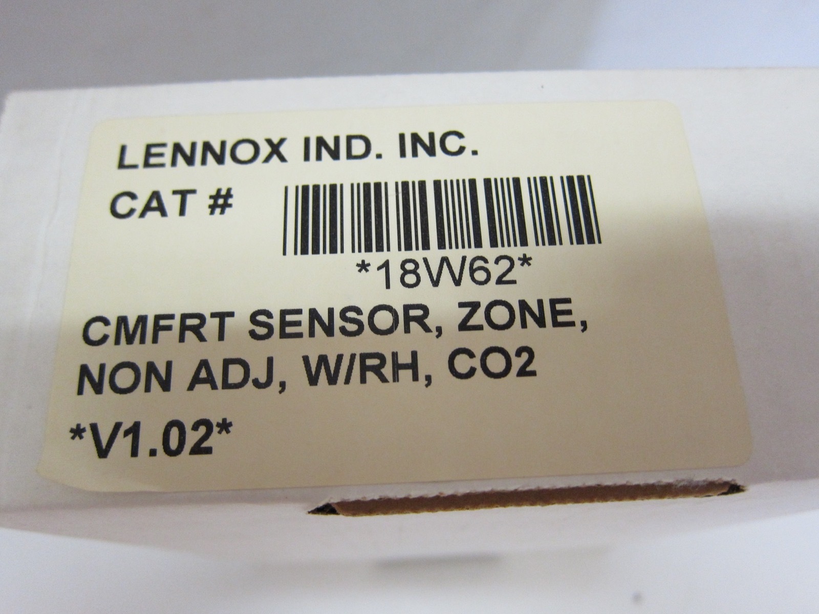 New in Box Lennox 18W62 Zoning Comfort Sensor Temperature CO2 Humidity 