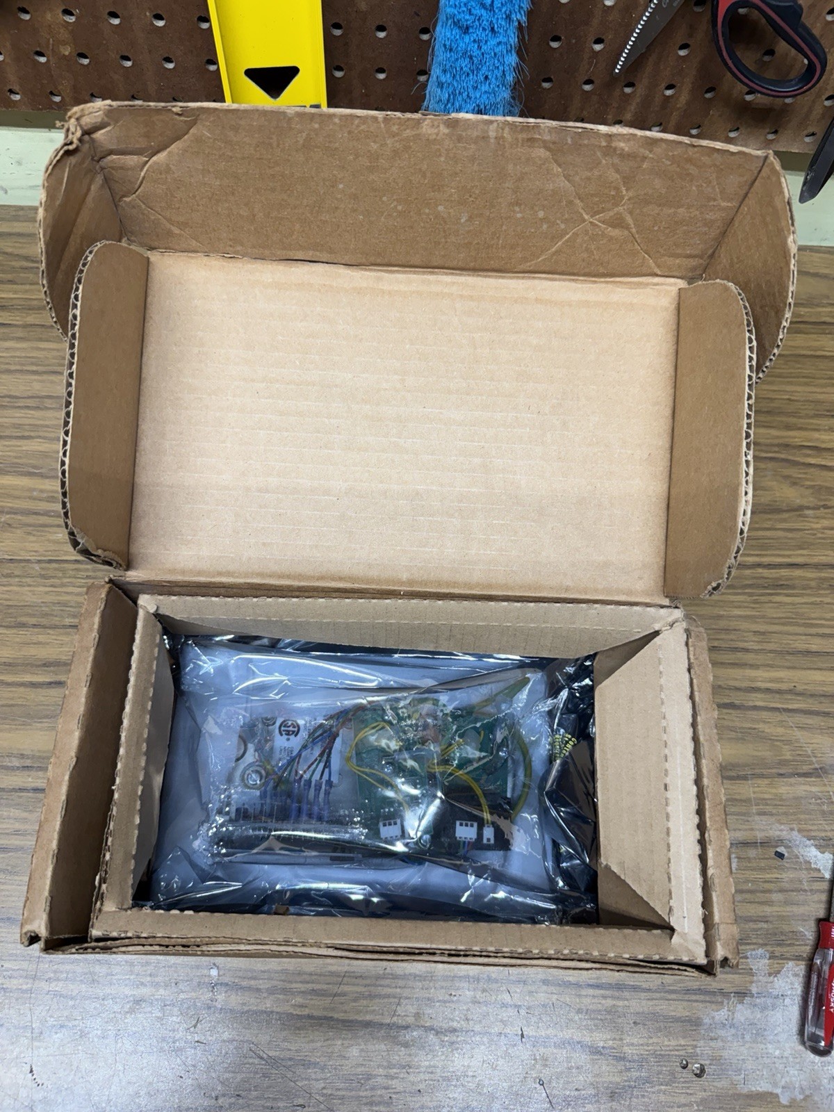 *New* Otis Elevator 23500AAE Intermediate Hall Call Button Station