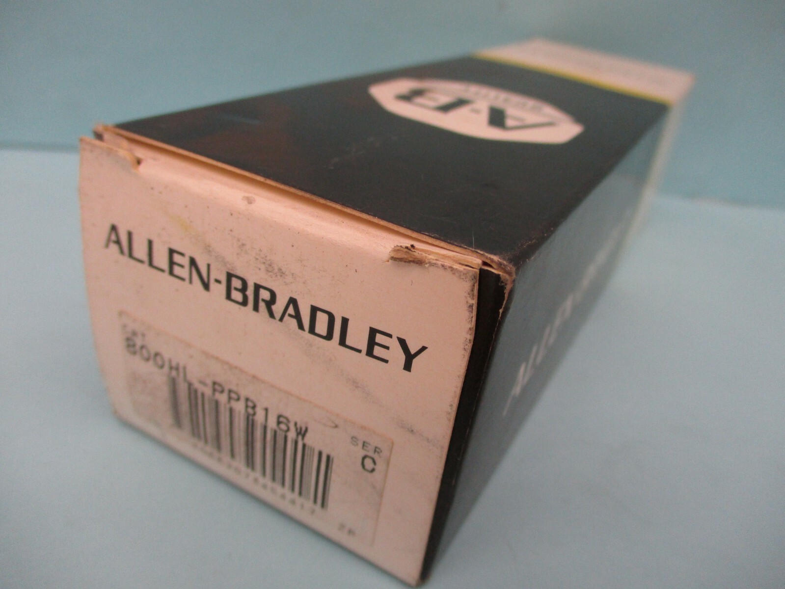 New other Allen-Bradley Push Button 800HL-PPB16 800T-XA Series D A2902DH