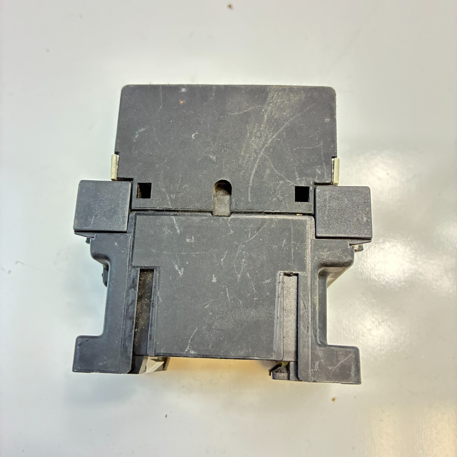 MOELLER DIL R 40 DIL CONTACTOR 110V/120V 50/60HZ