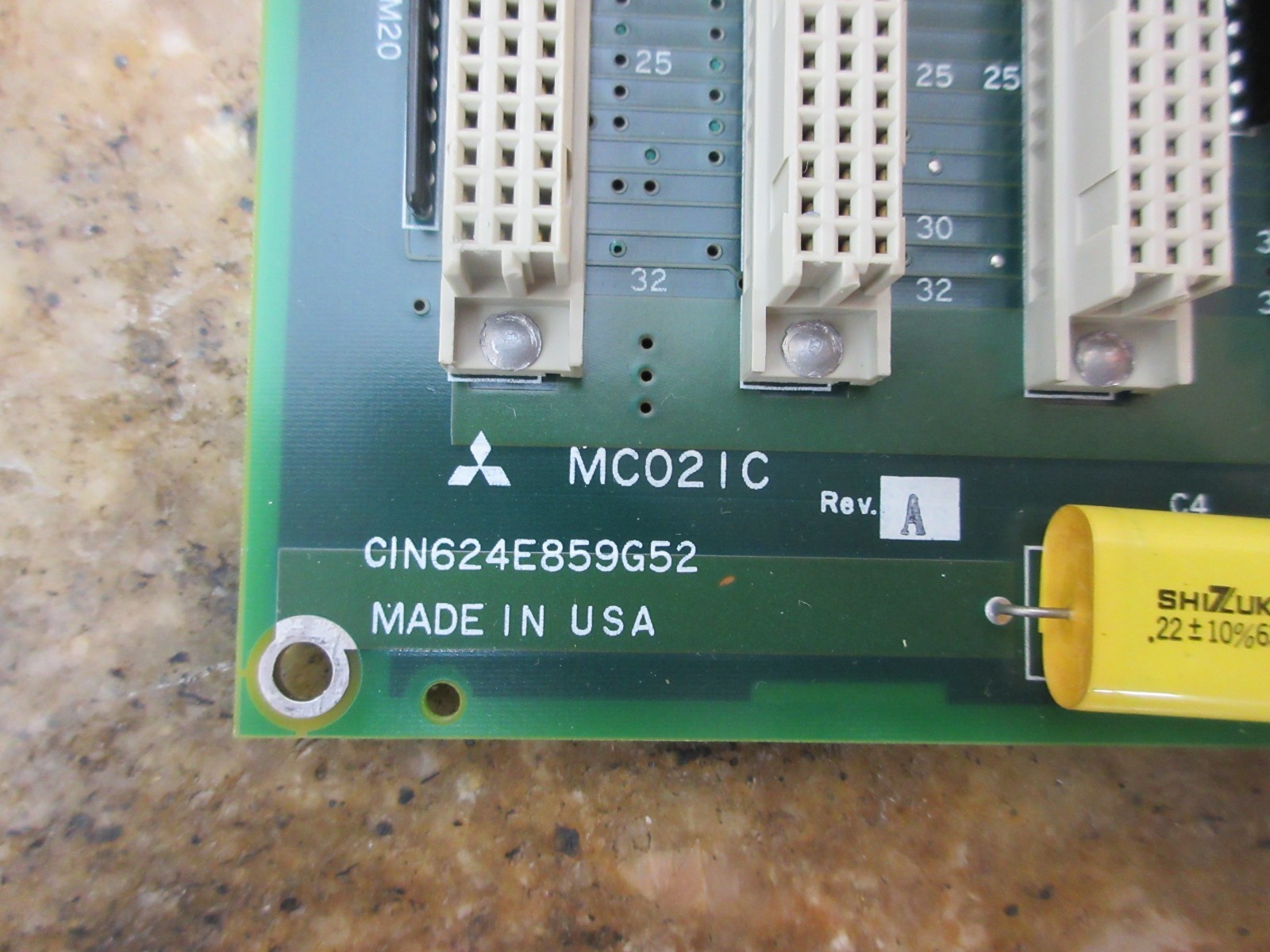 1994 MAZAK QT-15N MITSUBISHI BOARD MC021 CIN624E859G52