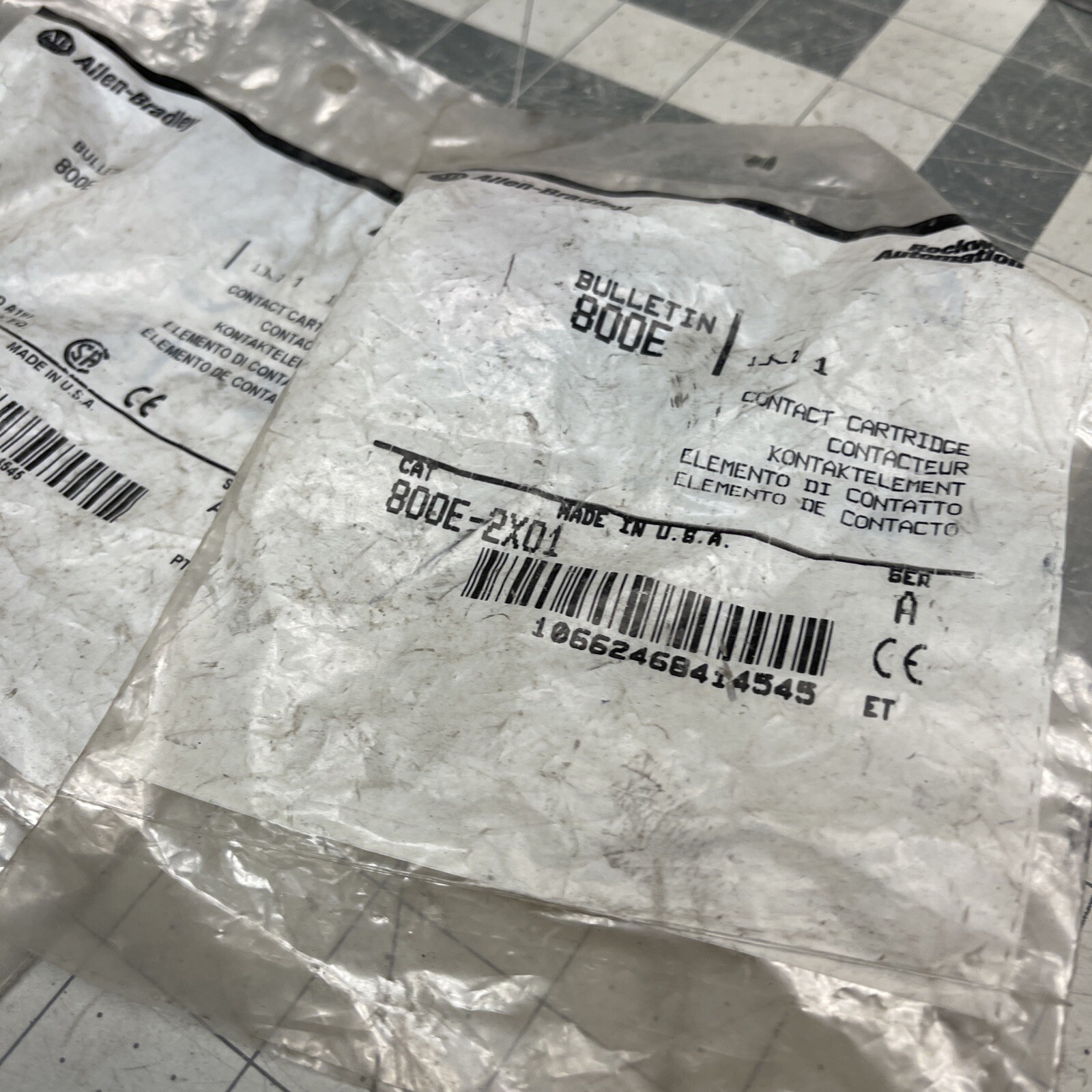 lot of 2 800E-2LX01L (1h107