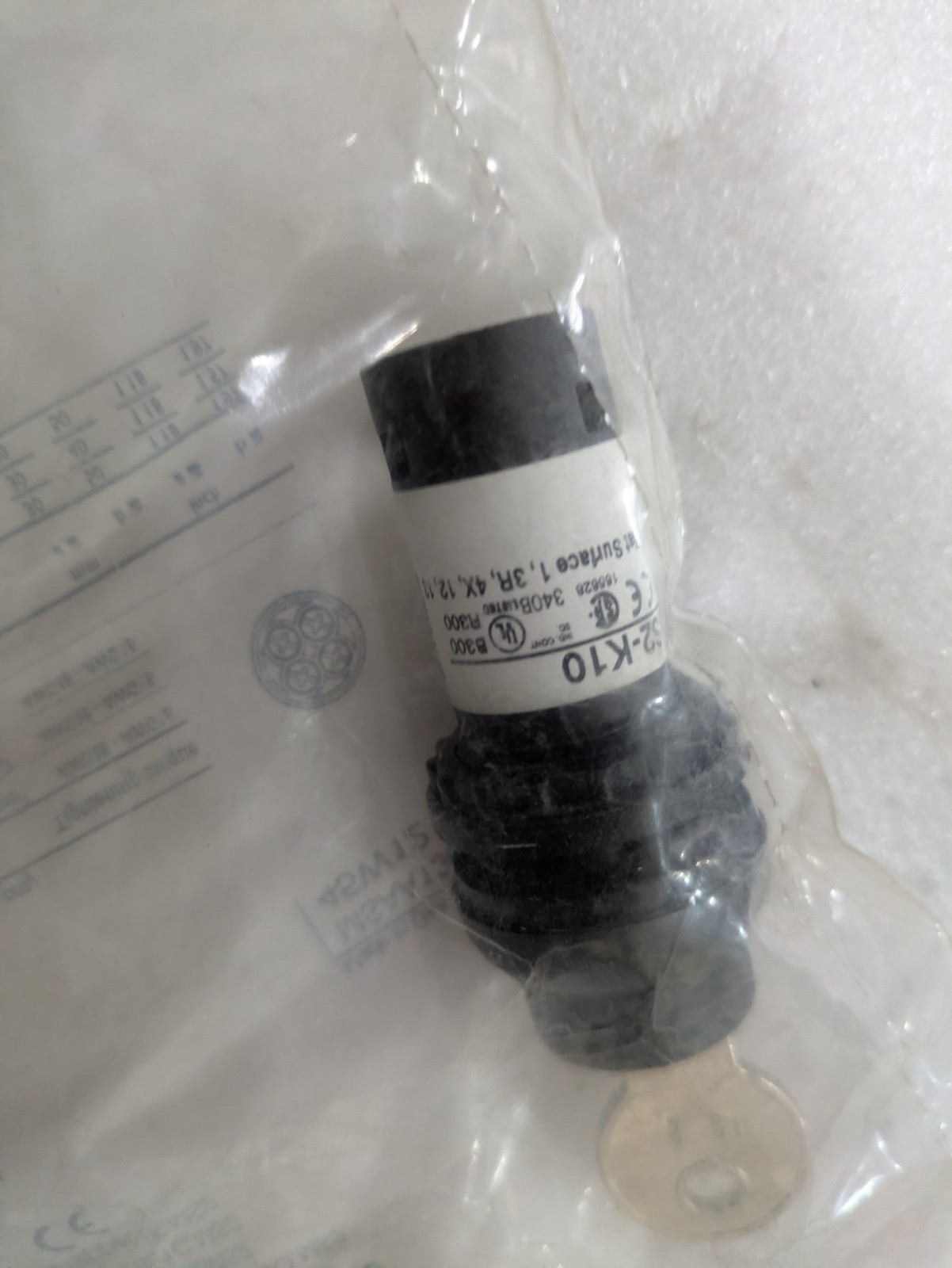 Eaton C22S-WS-MS2-K10 Key-Operated SWITCH Industrial Component Electrical