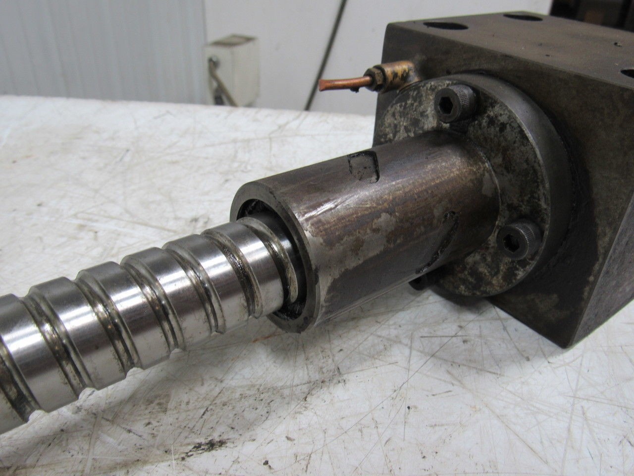 Cincinnati Milacron Sabre 1000 Y Axis Ball Screw W/Nut CNC 38″ OAL